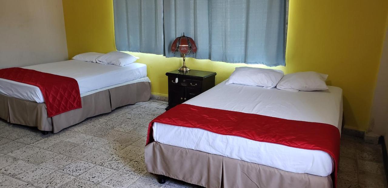 Hotel El Dorado 拉塞瓦 外观 照片